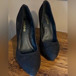 Steve Madden Black Suede Platform Pumps